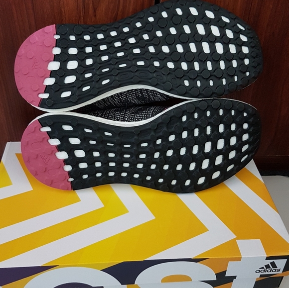 ADIDAS PUREBOOST WOMEN'S SZ7.5 BRAND NEW IN BOX - Picture 4 of 9